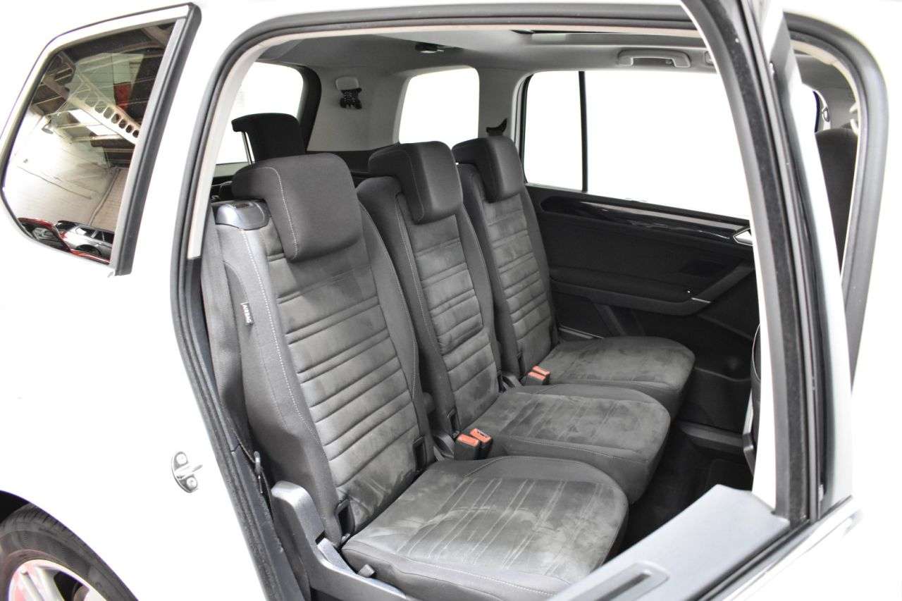 VW TOURAN en Minoautos