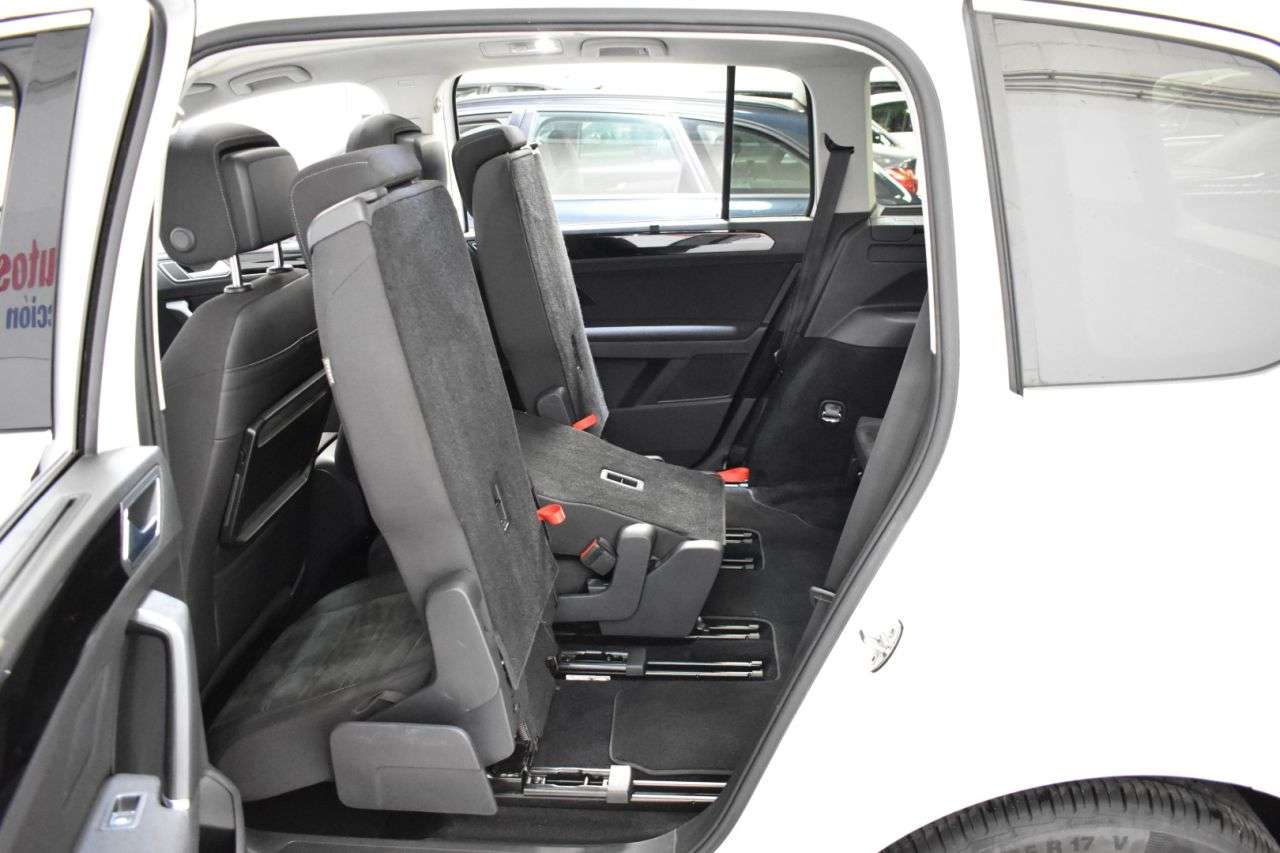 VW TOURAN en Minoautos