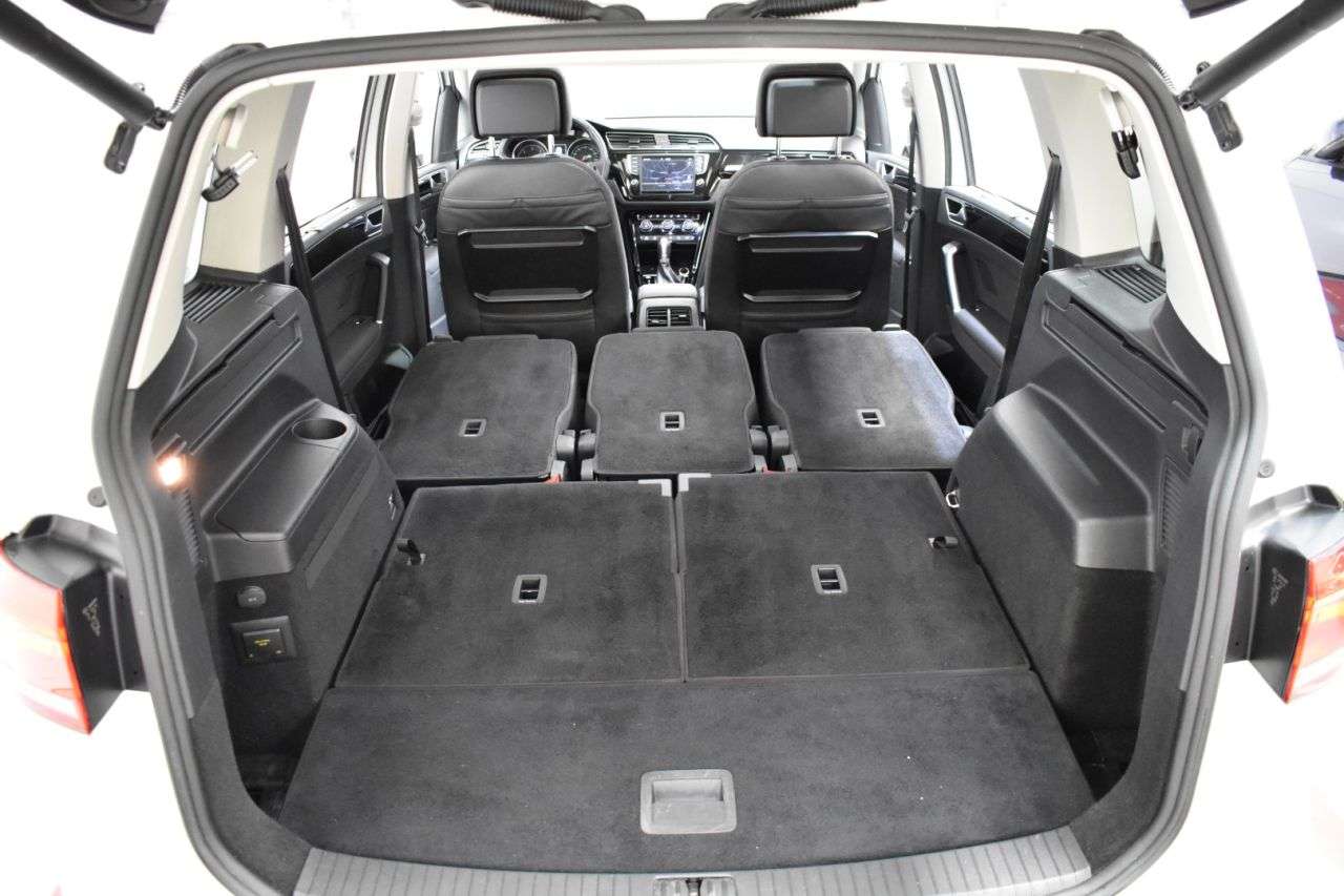 VW TOURAN en Minoautos