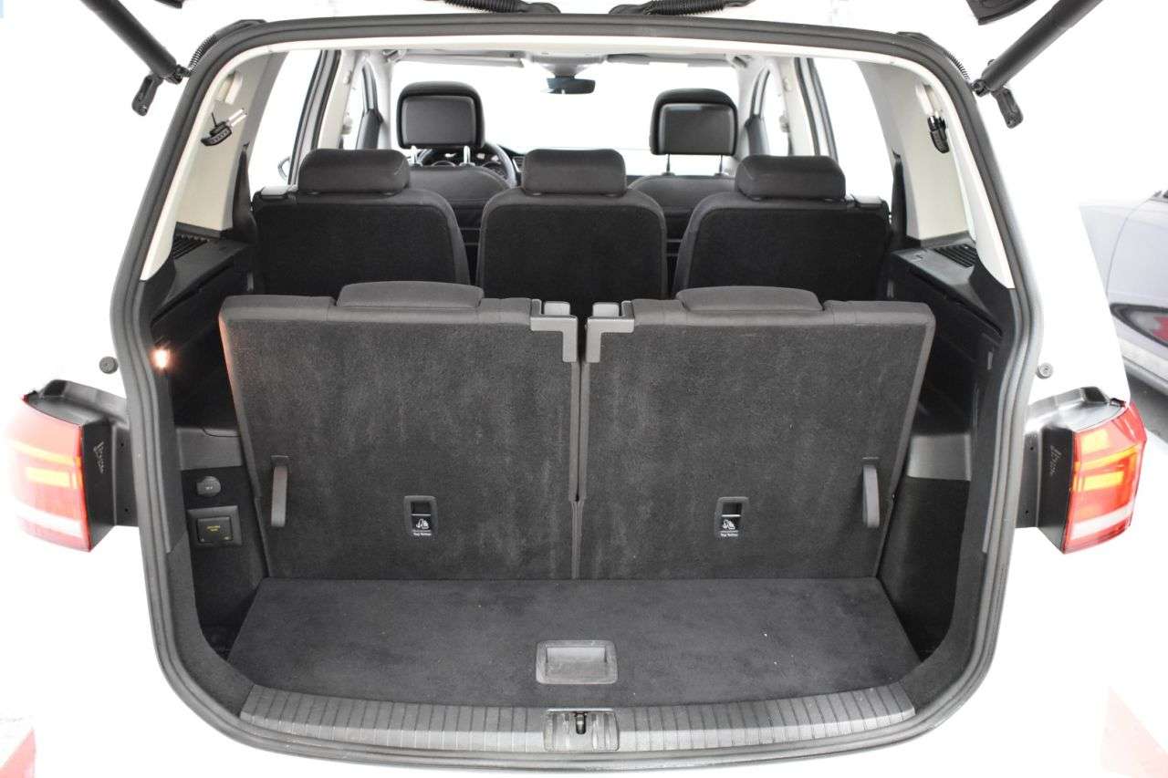 VW TOURAN en Minoautos