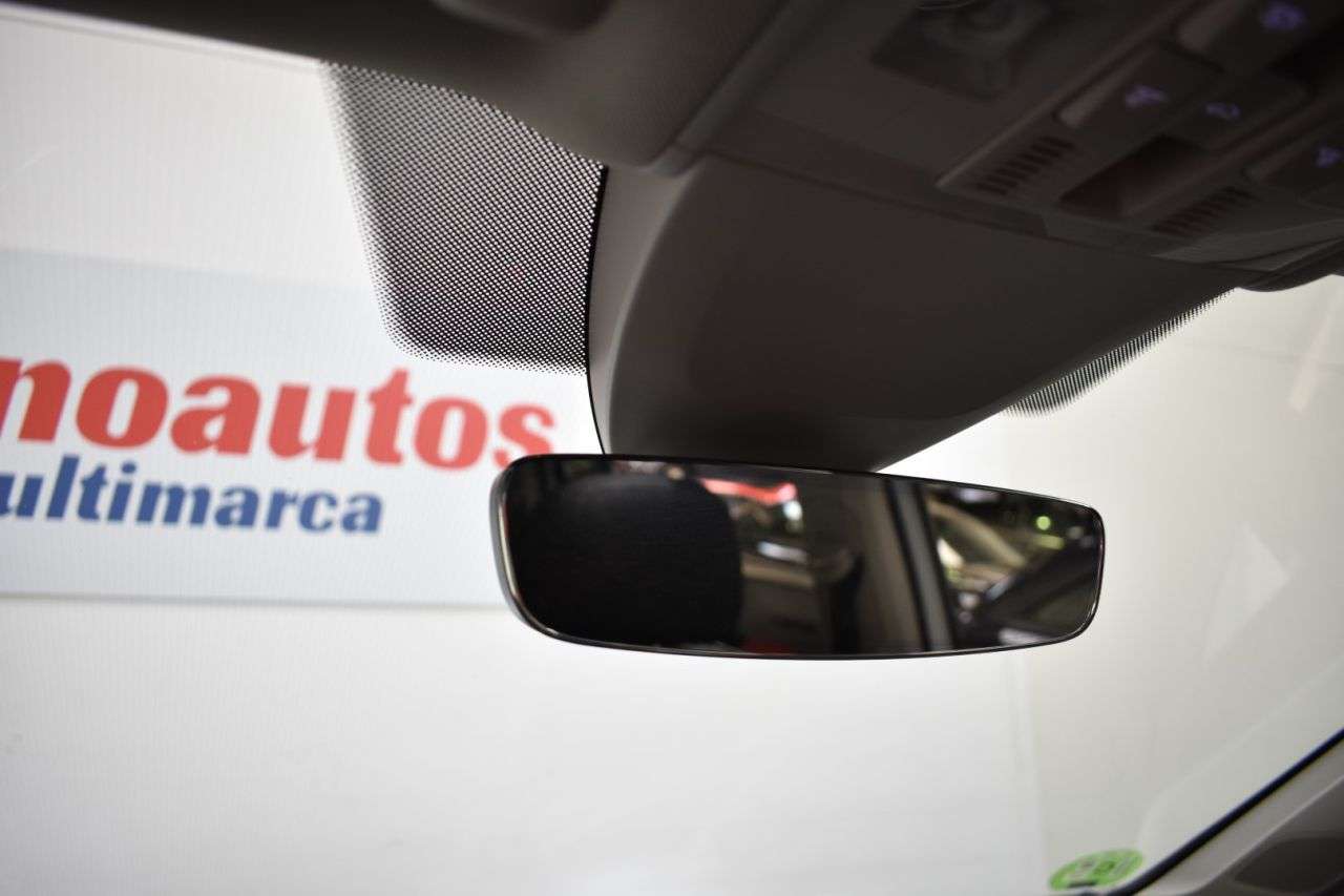 VW TOURAN en Minoautos