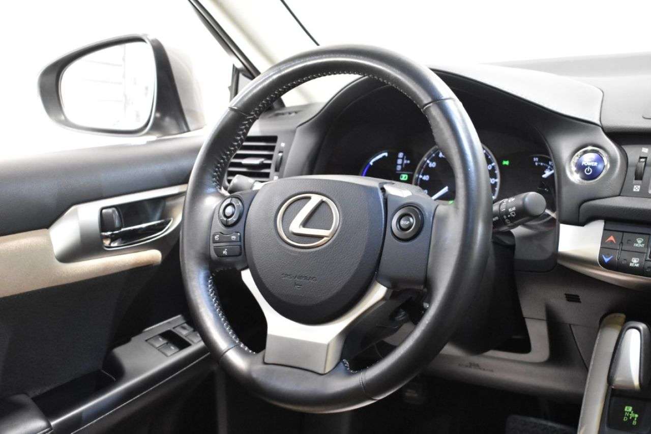 LEXUS CT en Minoautos