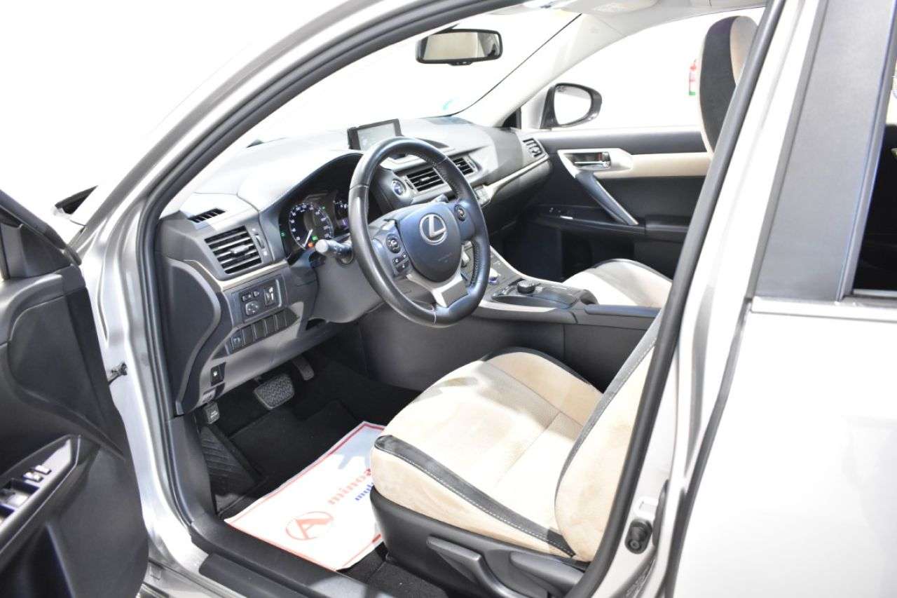 LEXUS CT en Minoautos