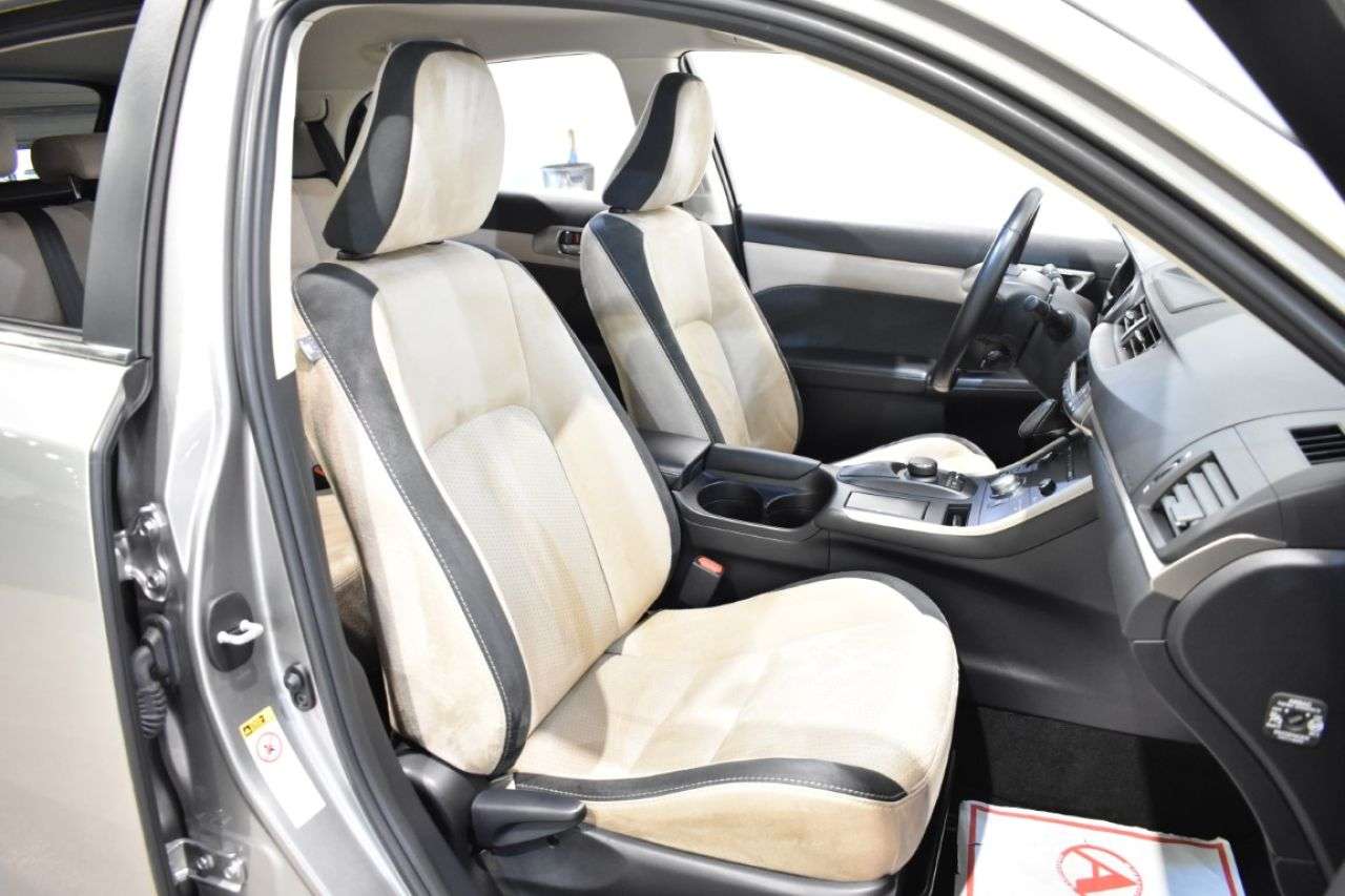LEXUS CT en Minoautos