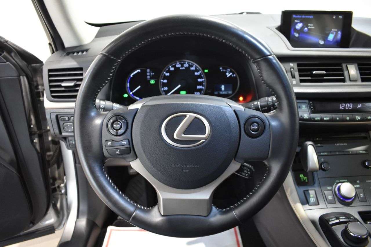LEXUS CT en Minoautos