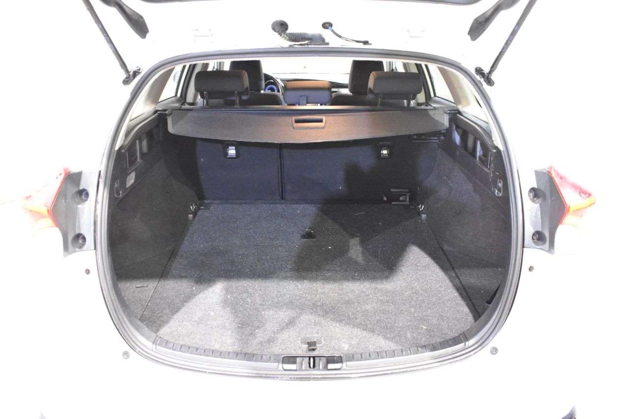 TOYOTA AURIS TOURING SPORTS en Minoautos