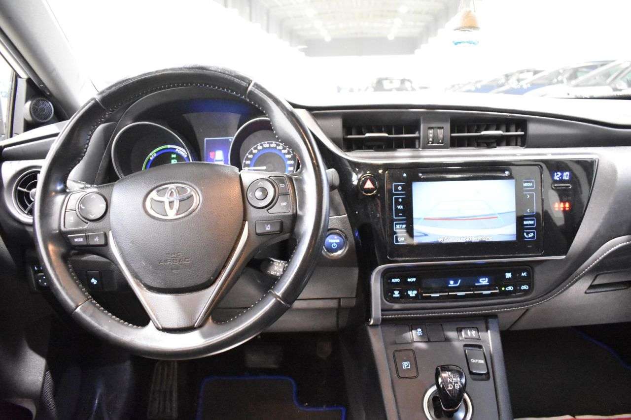 TOYOTA AURIS TOURING SPORTS en Minoautos