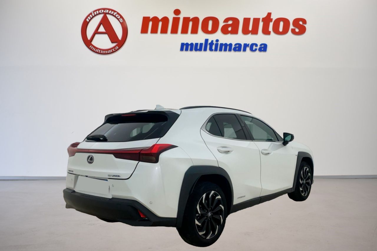 LEXUS UX en Minoautos