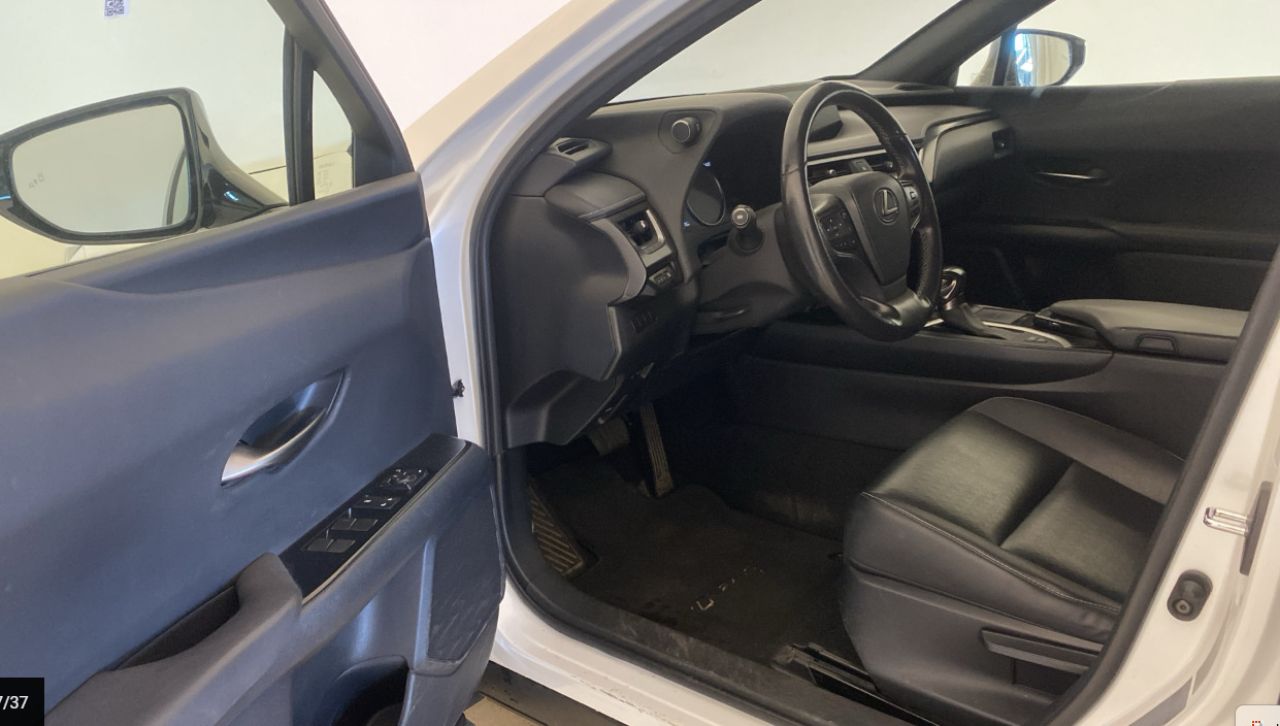 LEXUS UX en Minoautos
