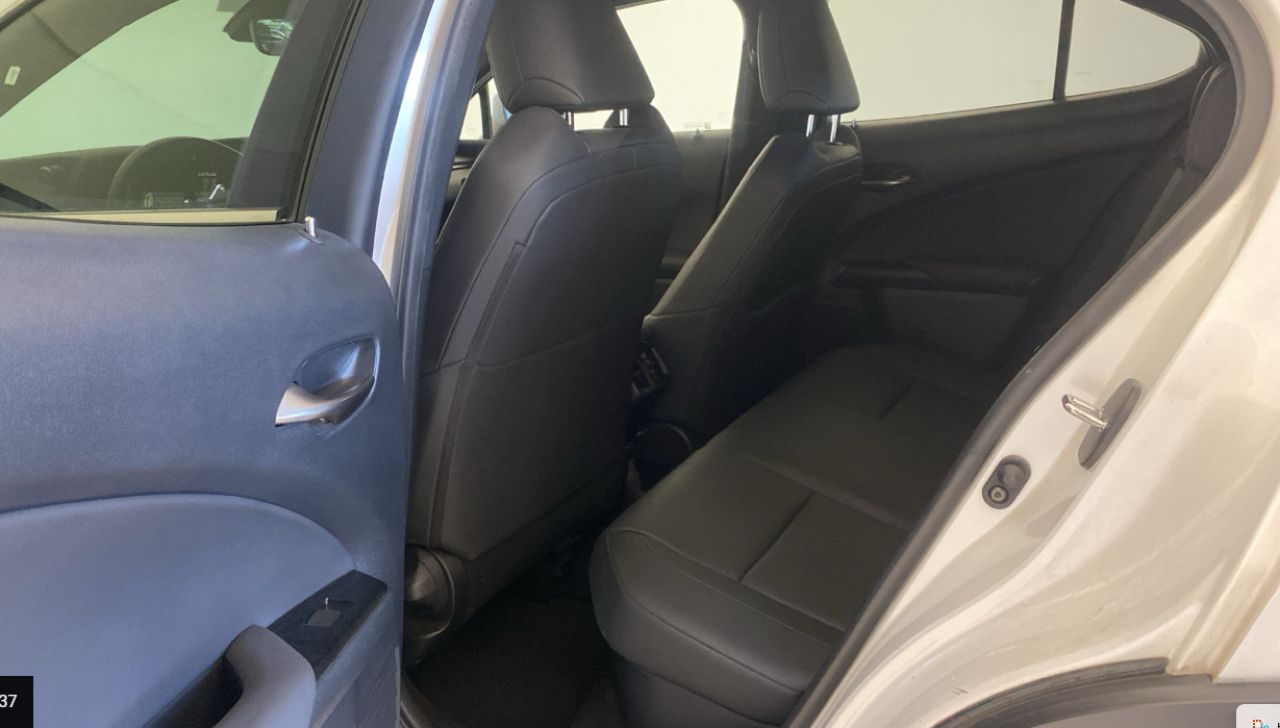 LEXUS UX en Minoautos