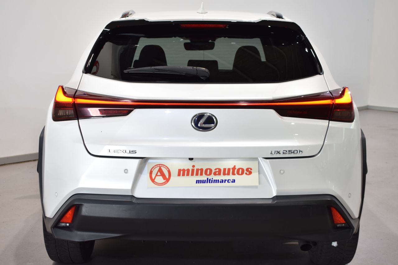 LEXUS UX en Minoautos