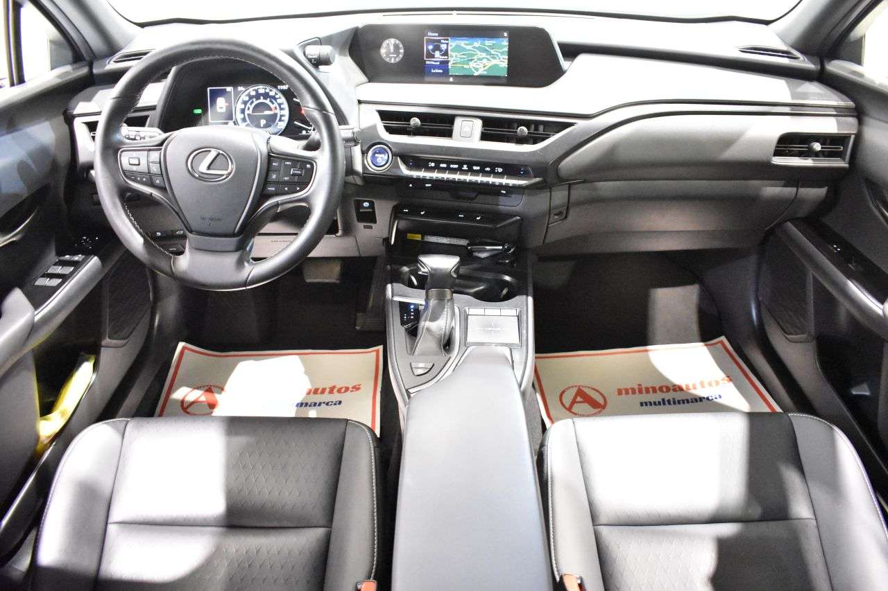 LEXUS UX en Minoautos
