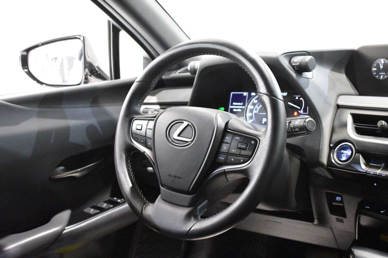 LEXUS UX en Minoautos