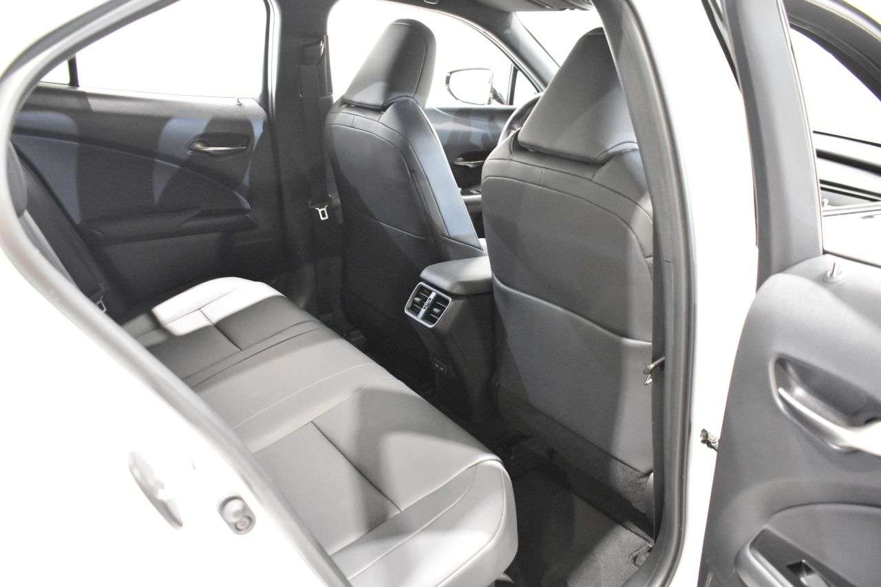 LEXUS UX en Minoautos