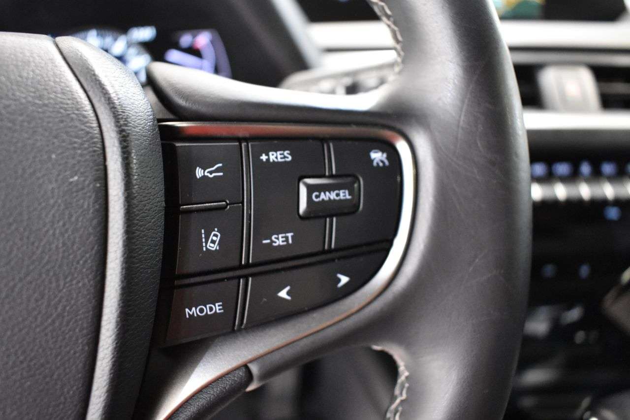 LEXUS UX en Minoautos