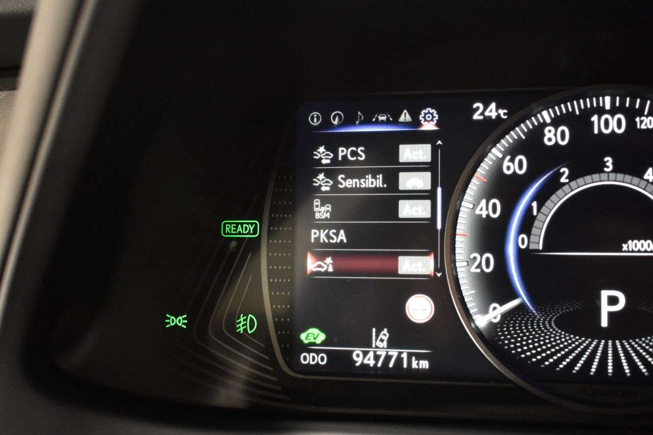 LEXUS UX en Minoautos