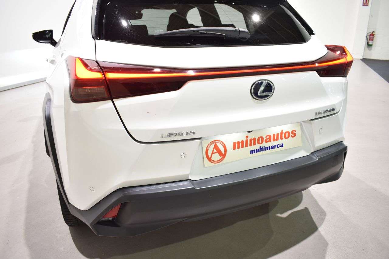LEXUS UX en Minoautos