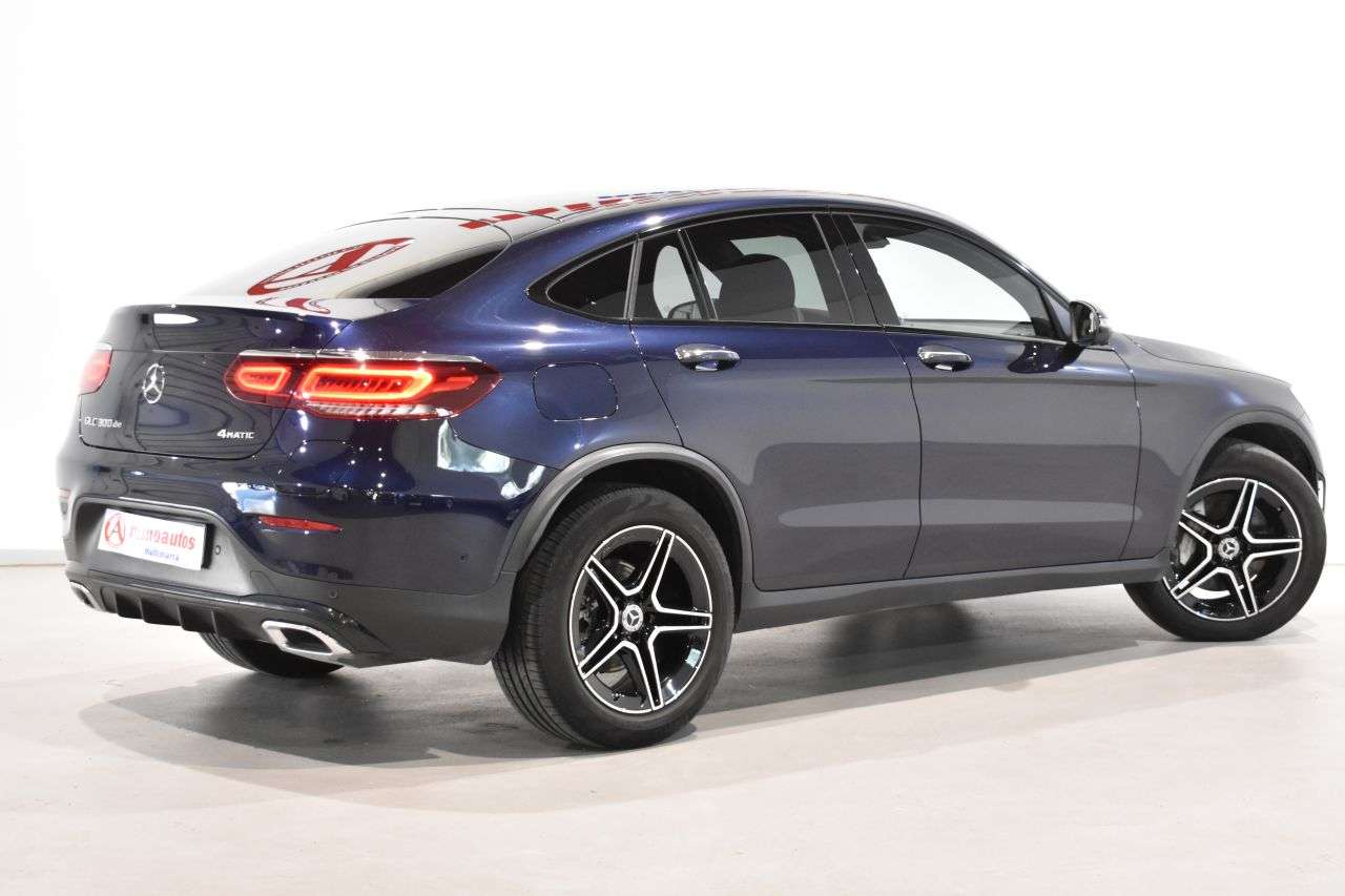 MERCEDES-BENZ GLC COUP� en Minoautos