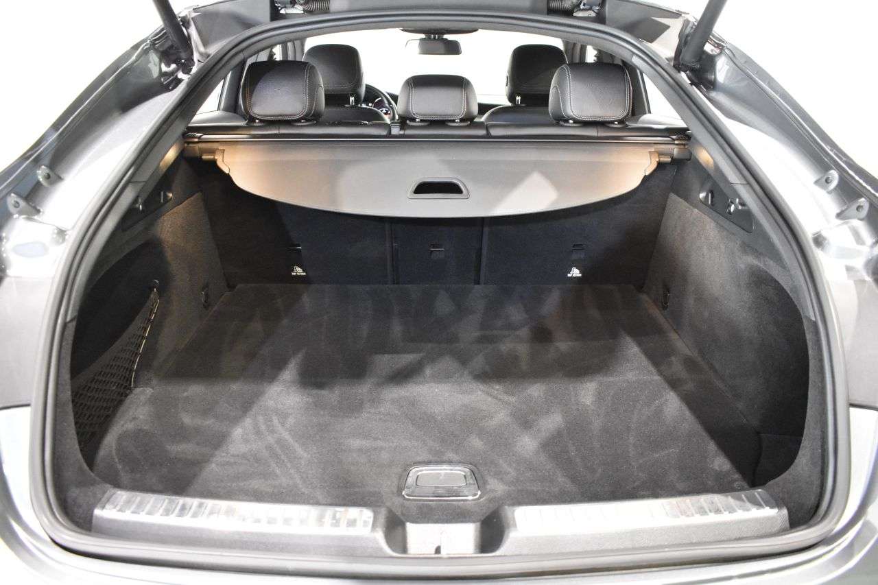 MERCEDES-BENZ GLC COUP� en Minoautos