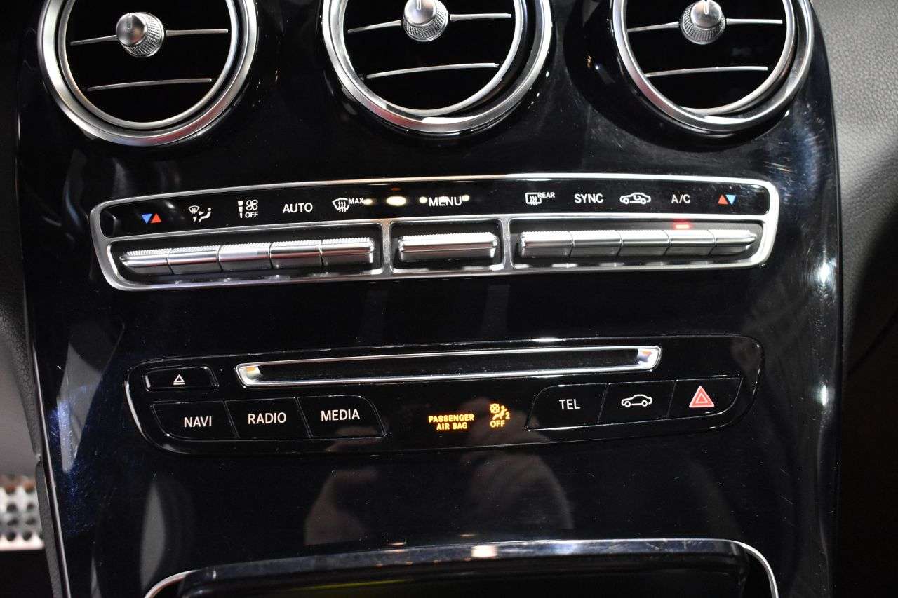 MERCEDES-BENZ GLC COUP� en Minoautos