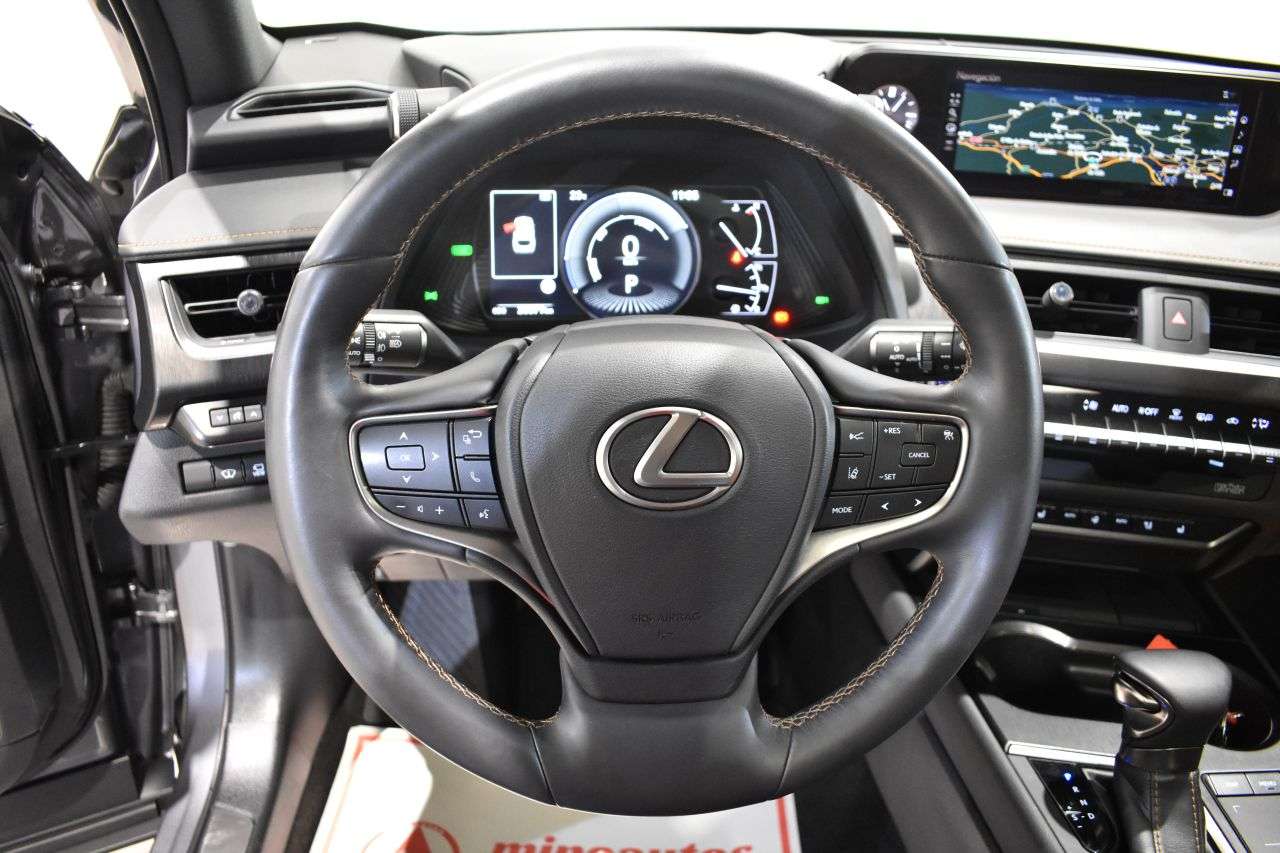LEXUS UX en Minoautos