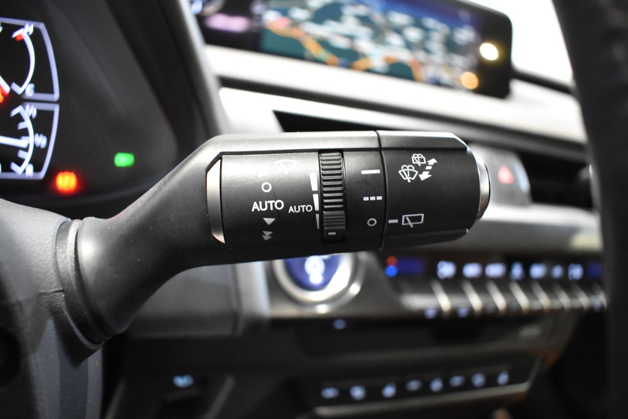 LEXUS UX en Minoautos