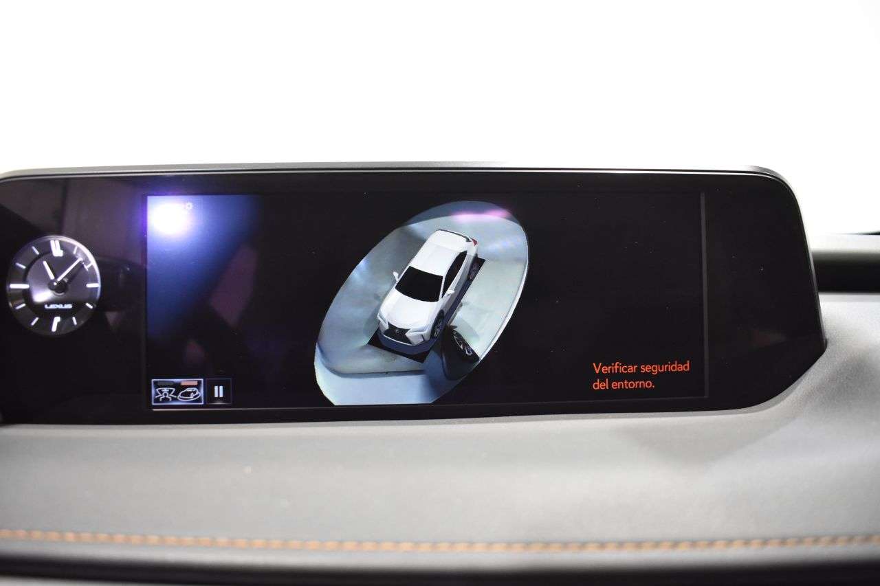 LEXUS UX en Minoautos