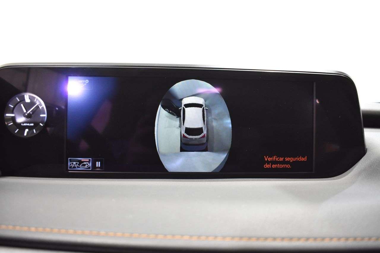 LEXUS UX en Minoautos