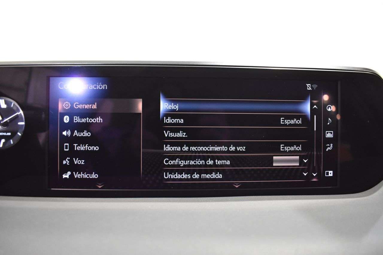 LEXUS UX en Minoautos