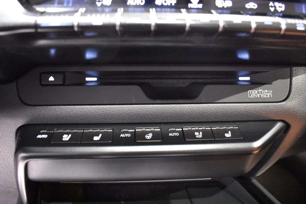 LEXUS UX en Minoautos