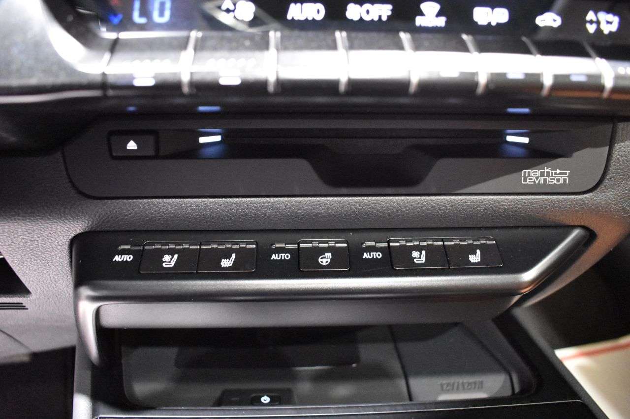 LEXUS UX en Minoautos