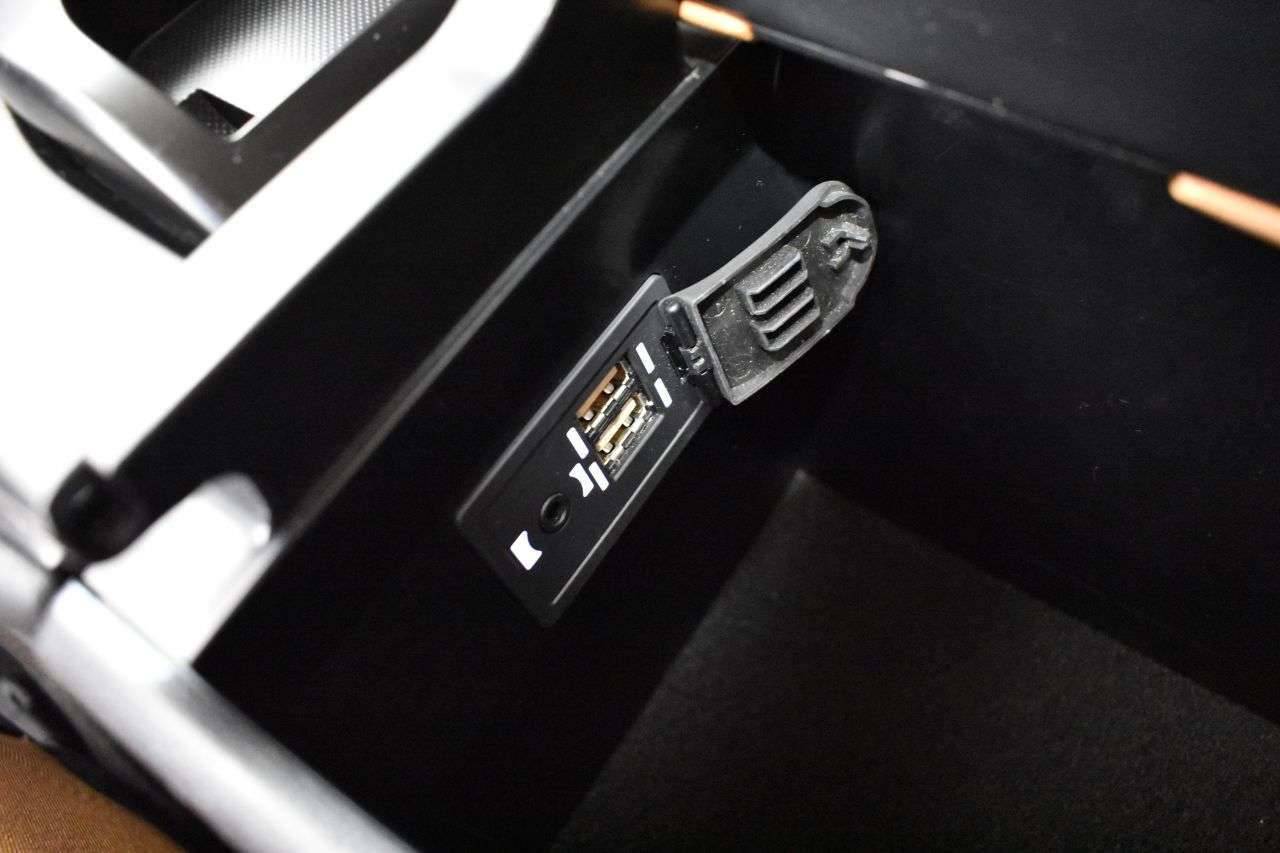 LEXUS UX en Minoautos