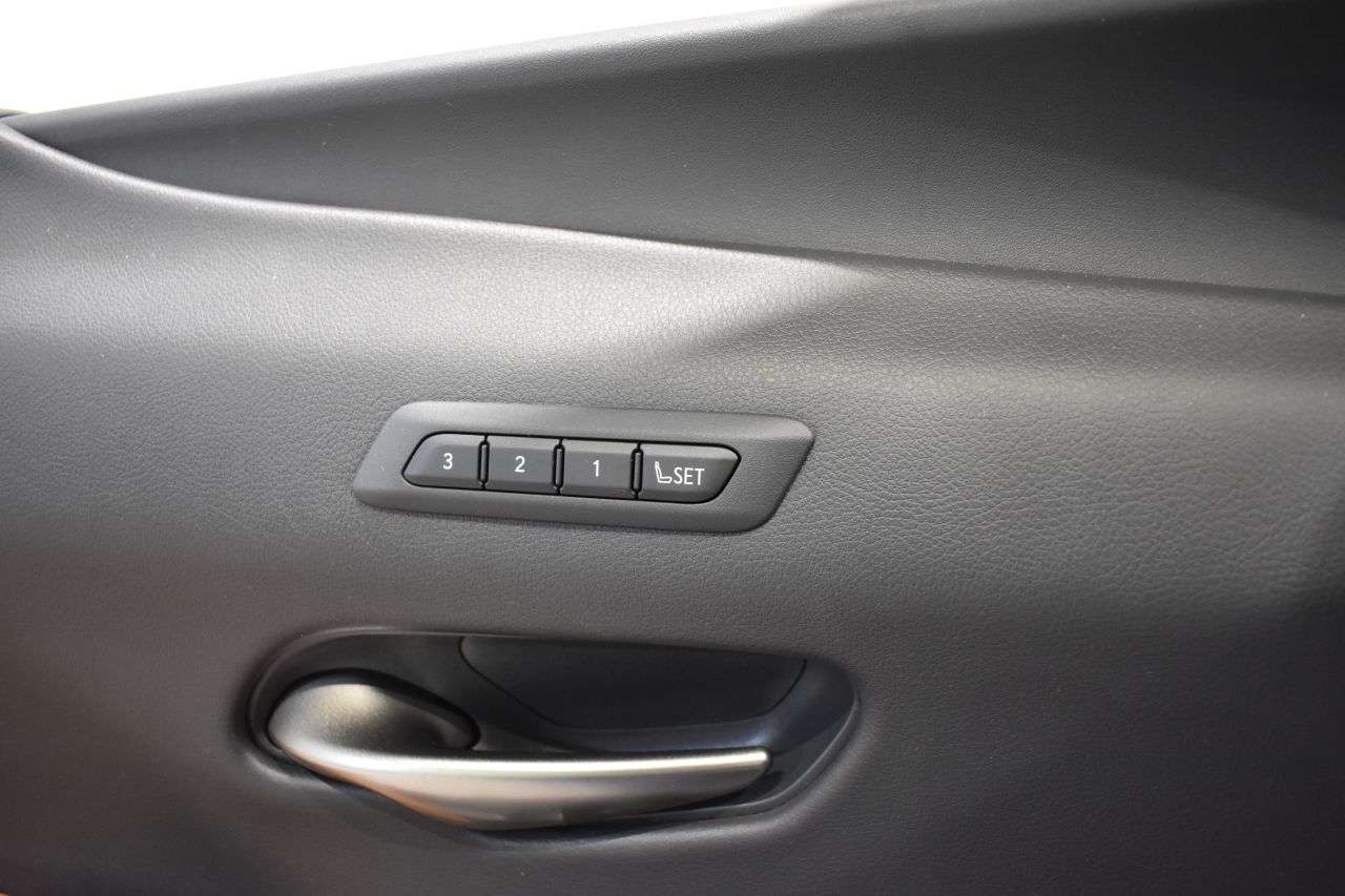 LEXUS UX en Minoautos