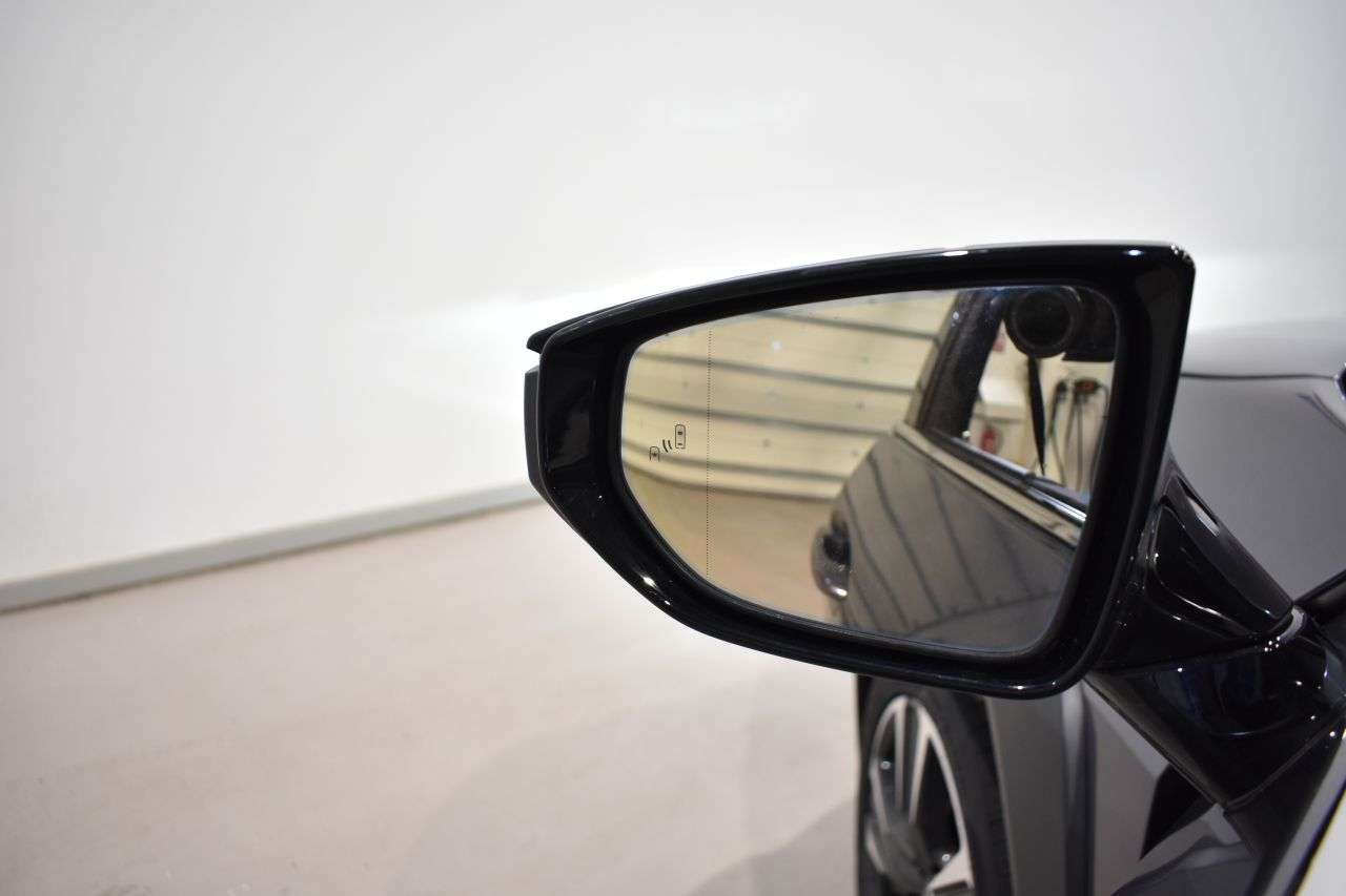 LEXUS UX en Minoautos