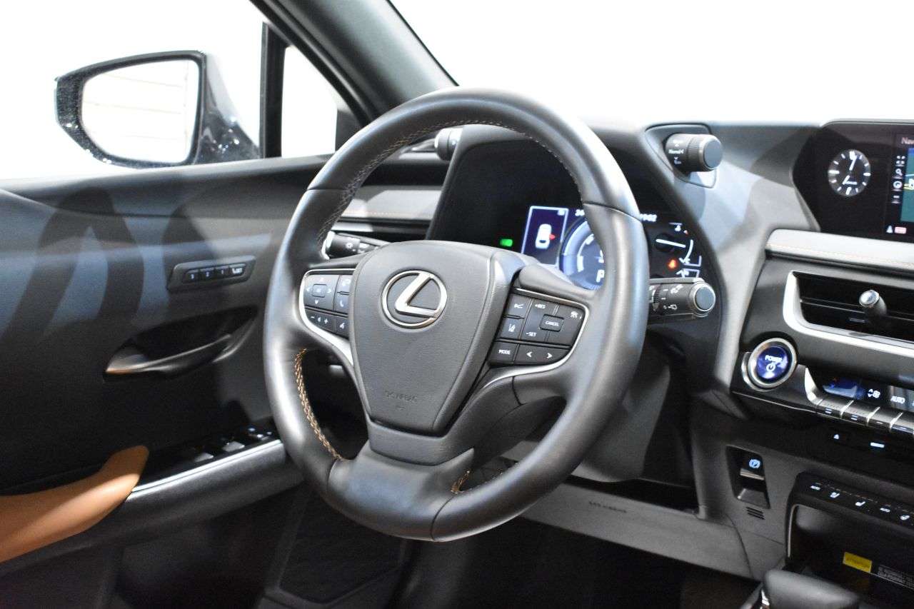 LEXUS UX en Minoautos