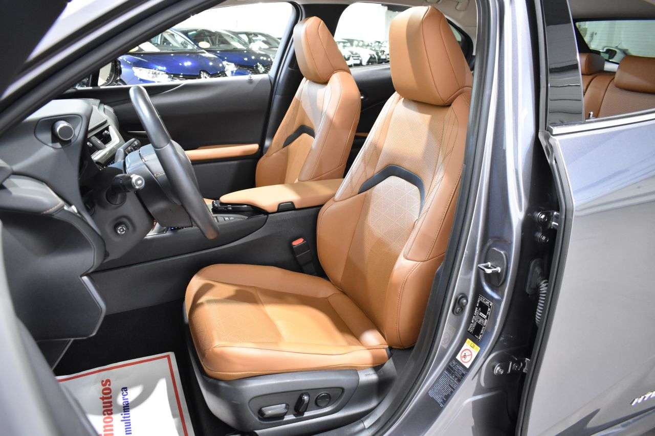LEXUS UX en Minoautos
