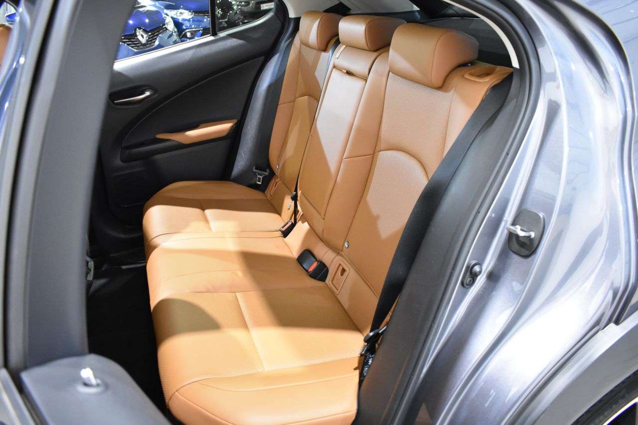 LEXUS UX en Minoautos