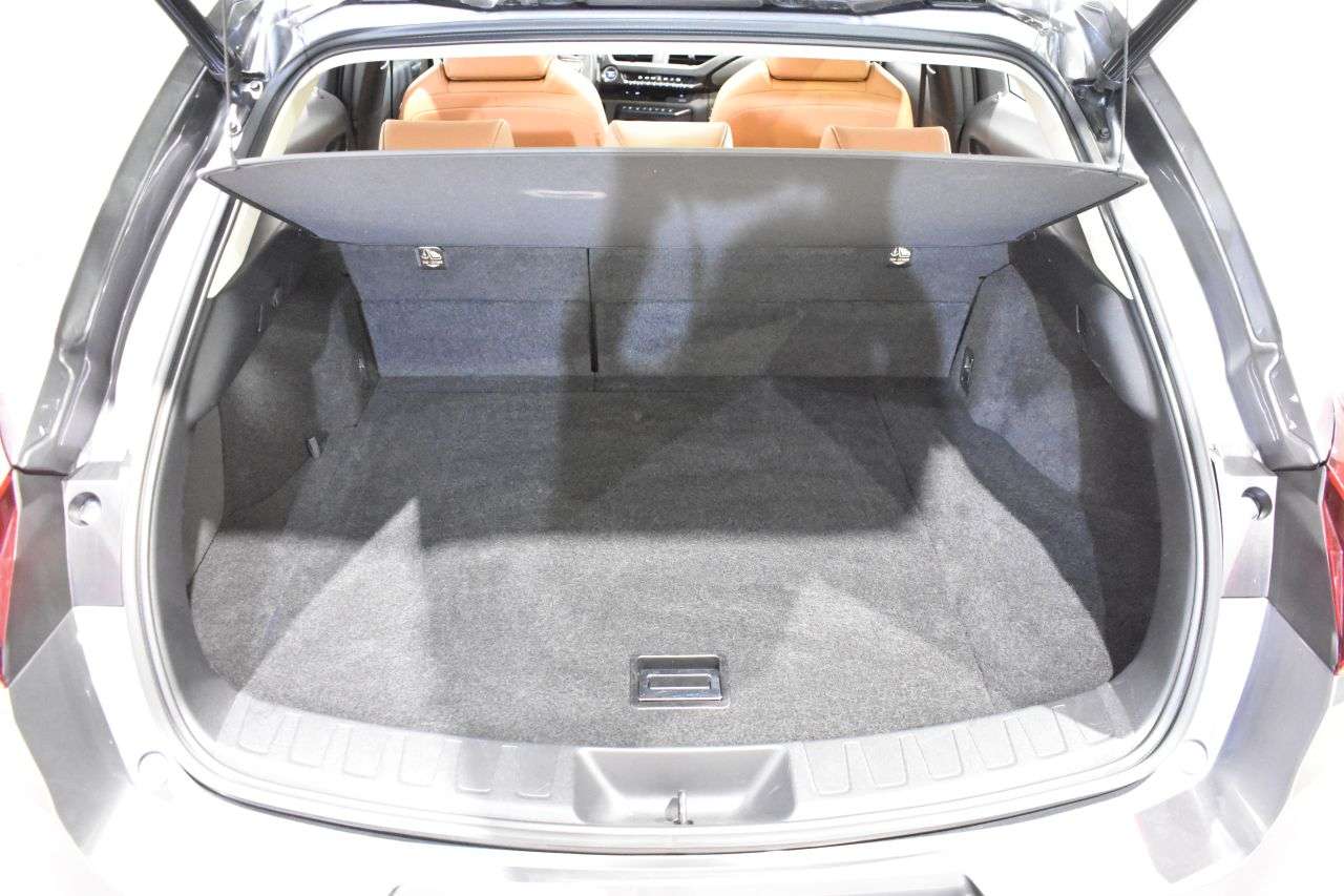 LEXUS UX en Minoautos