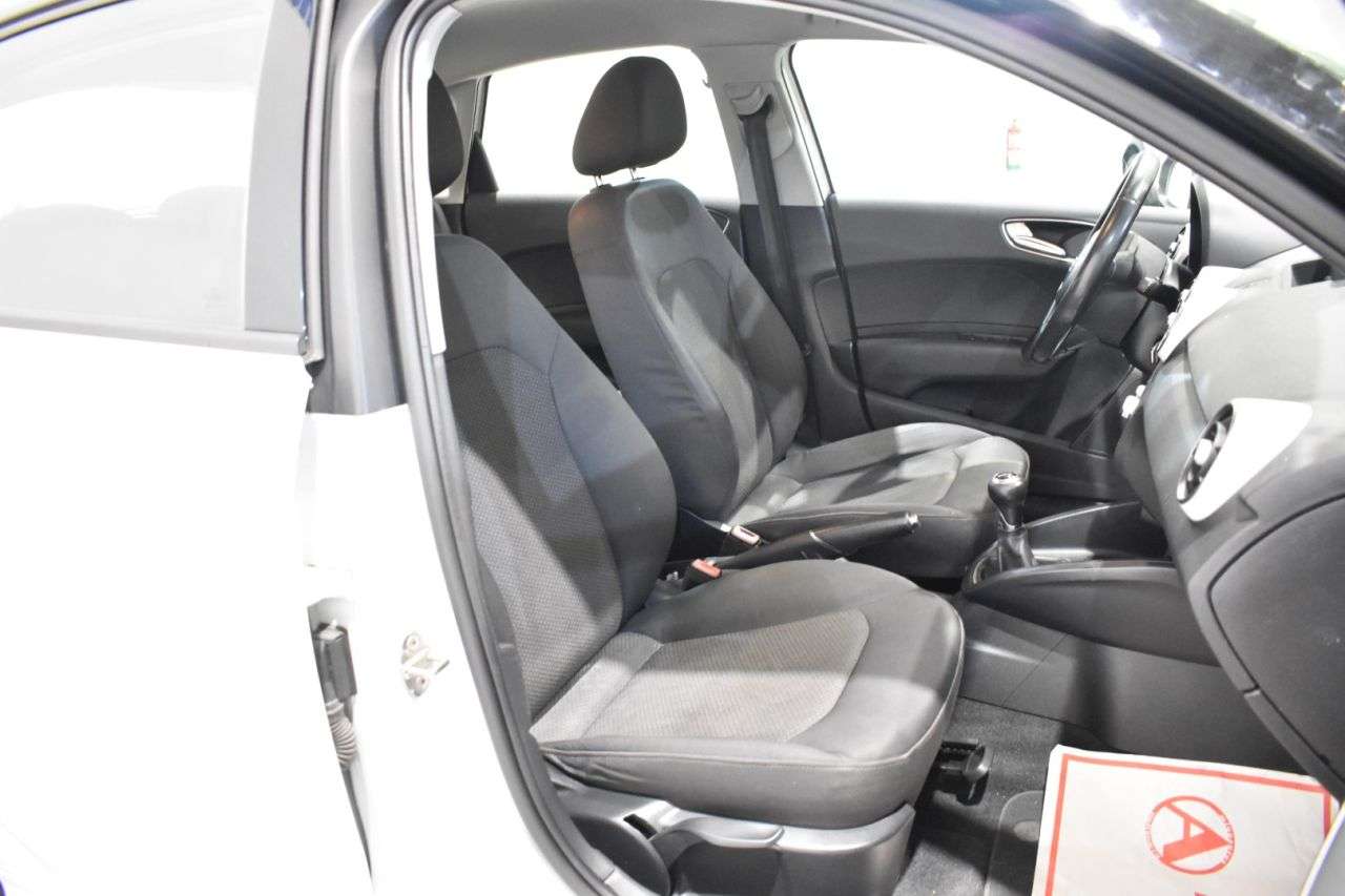 AUDI A1 SPORTBACK en Minoautos