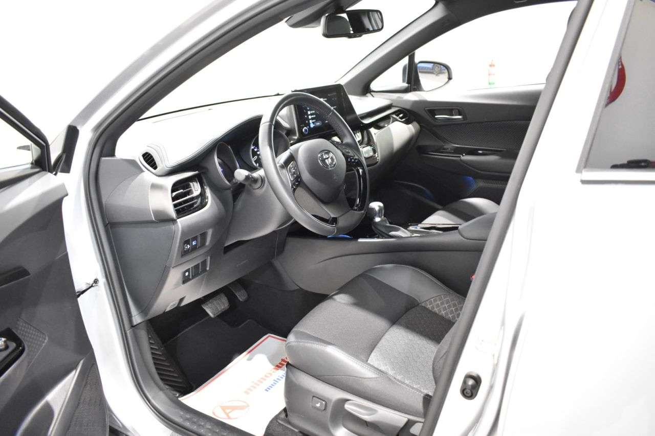 TOYOTA C-HR en Minoautos
