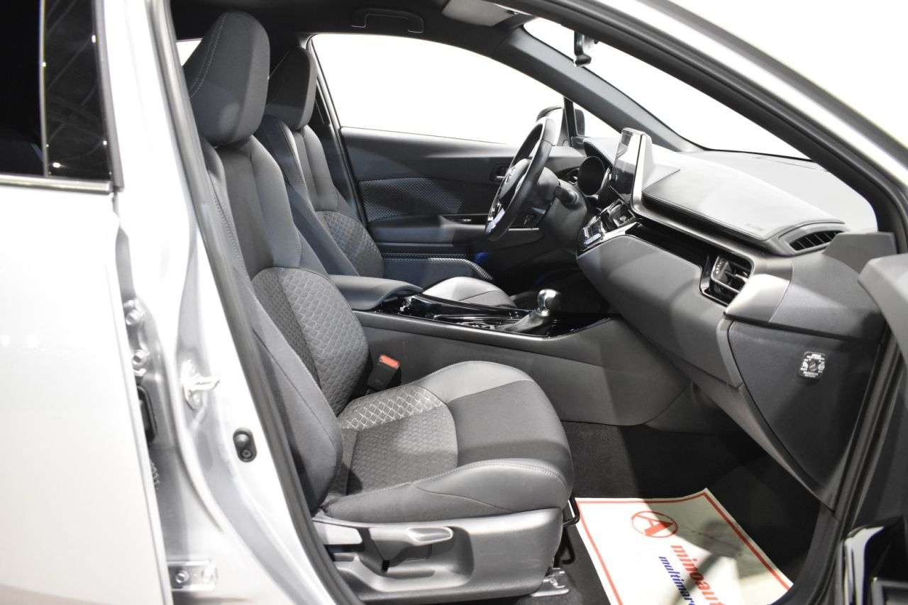 TOYOTA C-HR en Minoautos