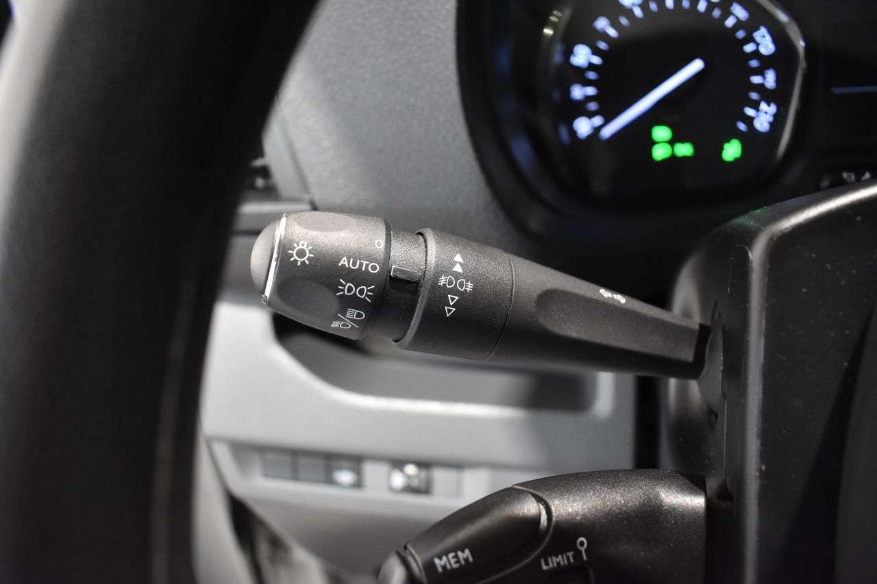 PEUGEOT EXPERT en Minoautos