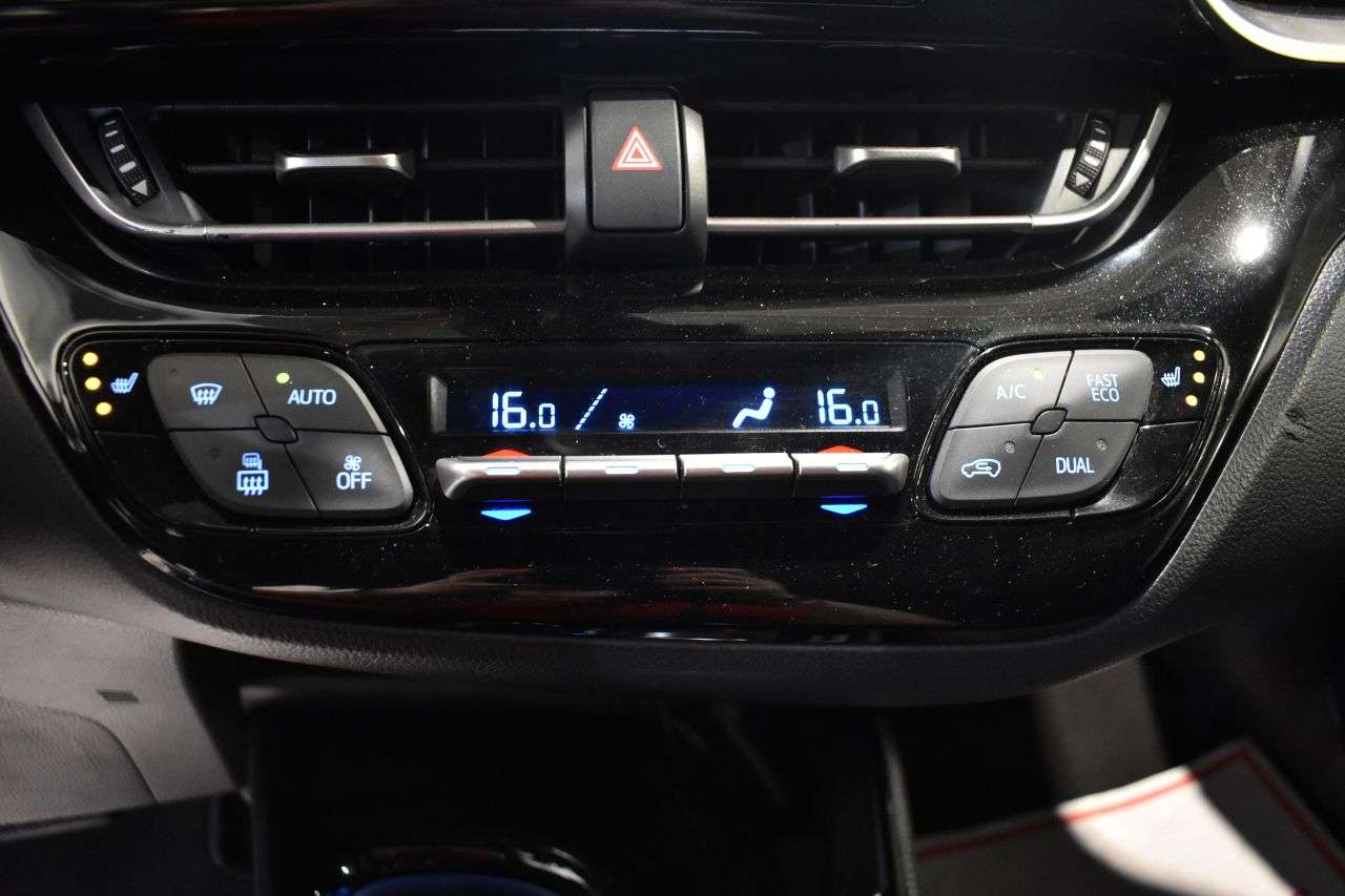 TOYOTA C-HR en Minoautos