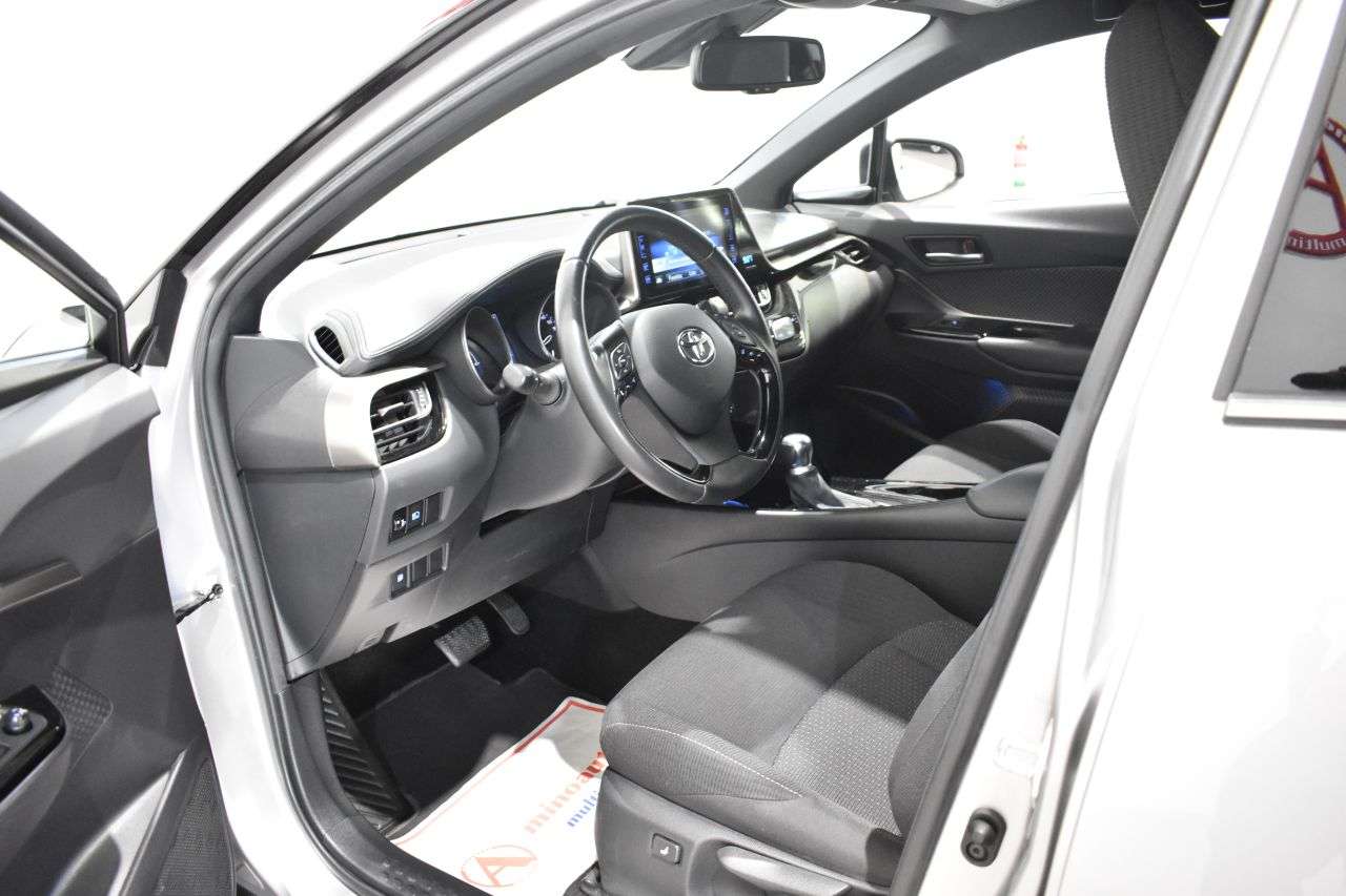 TOYOTA C-HR en Minoautos