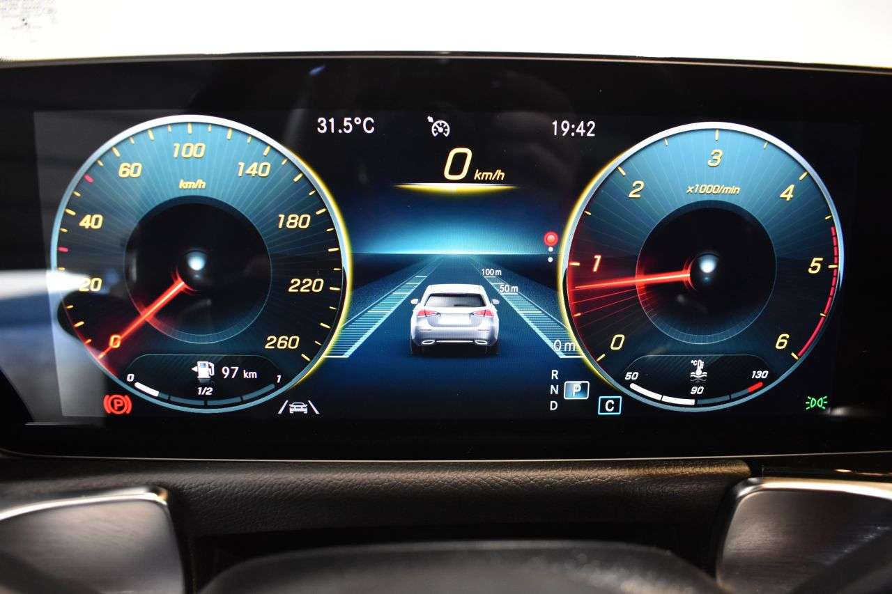 MERCEDES-BENZ CLASE GLB en Minoautos