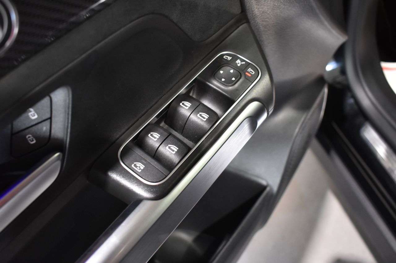 MERCEDES-BENZ CLASE GLB en Minoautos