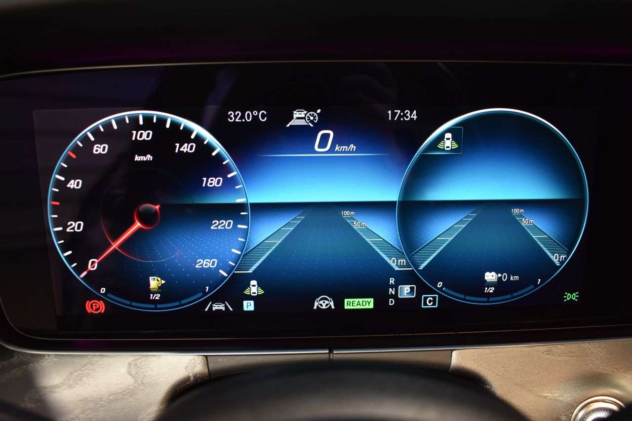 MERCEDES-BENZ CLASE E ESTATE en Minoautos