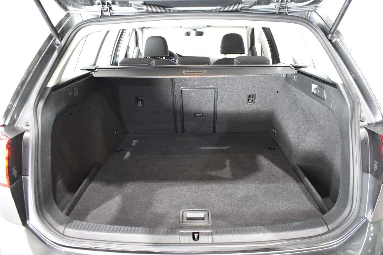 VW GOLF VARIANT en Minoautos