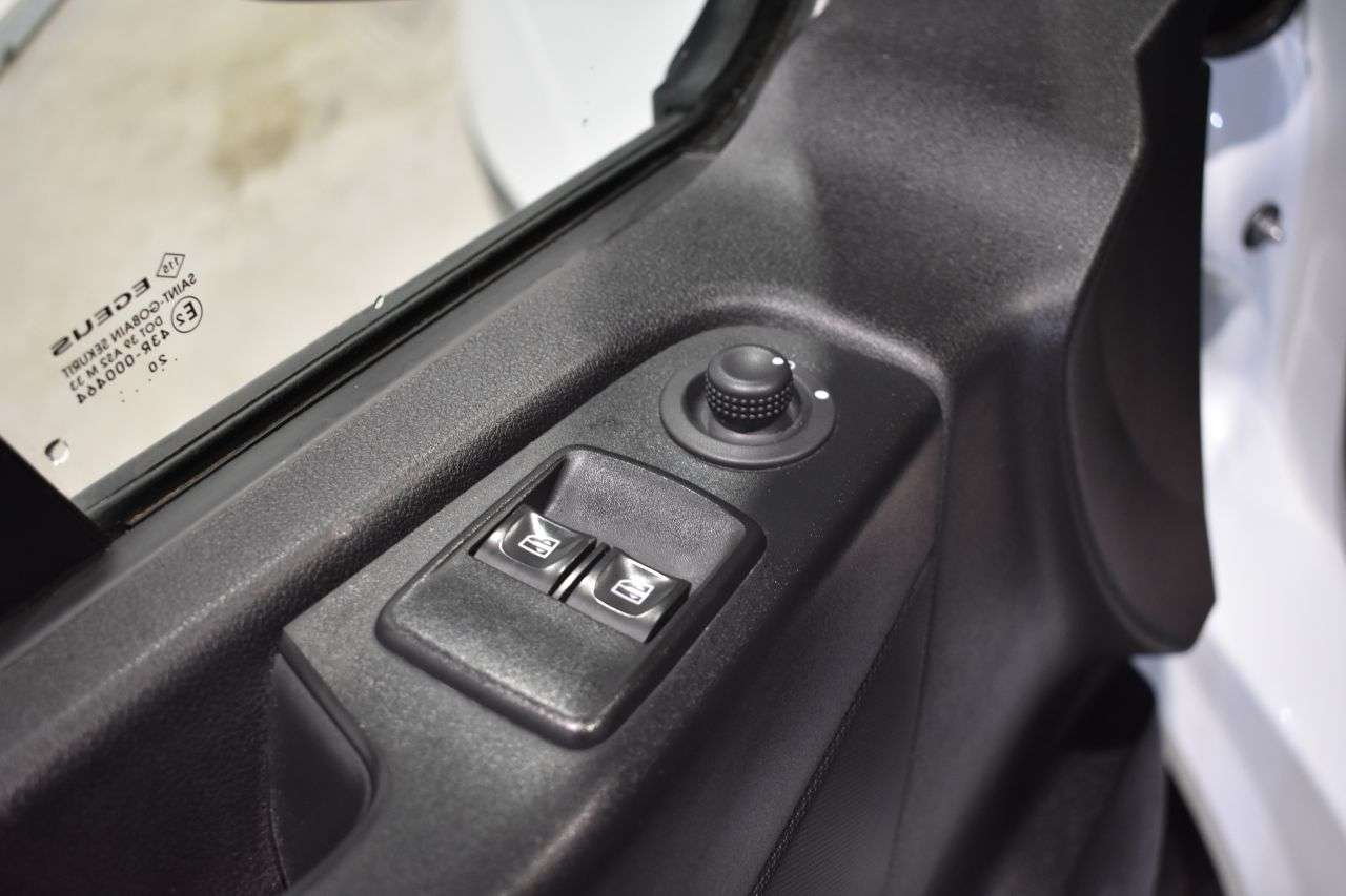 RENAULT TRAFIC en Minoautos