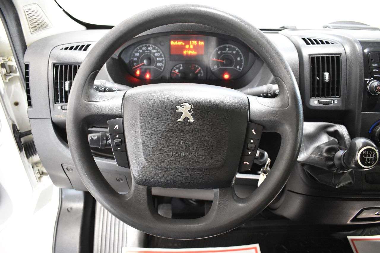 PEUGEOT BOXER en Minoautos